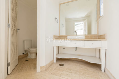 Image 44 - 1029359