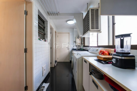 Image 70 - 1029376