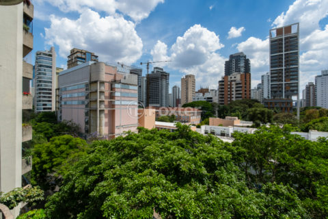Image 15 - 1029376