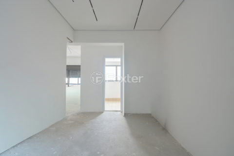 Image 14 - 1029392