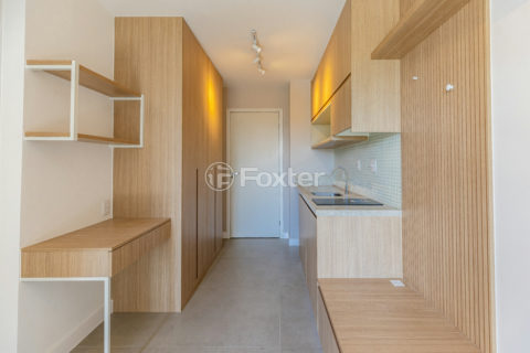 Image 4 - 1029395