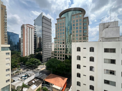 Image 24 - 1029396