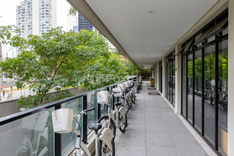 Image 32 - 1029409