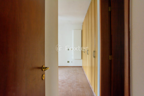 Image 21 - 1029421
