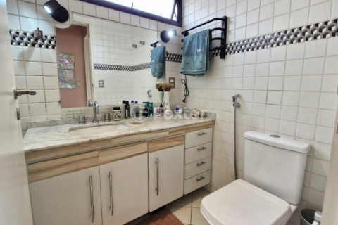 Image 11 - 1029440