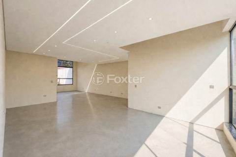 Image 4 - 1029483