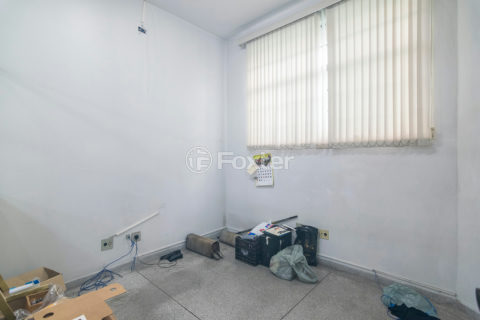 Image 19 - 1029516