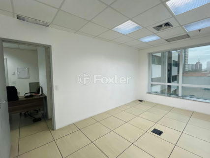 Image 8 - 1029540