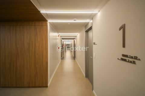Image 15 - 1029541