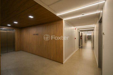 Image 17 - 1029541