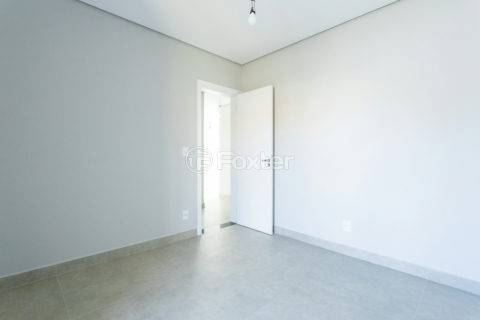 Image 22 - 1029546