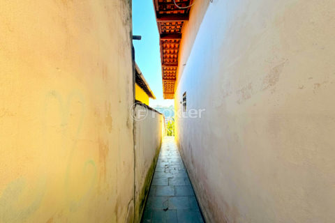 Image 22 - 1029586