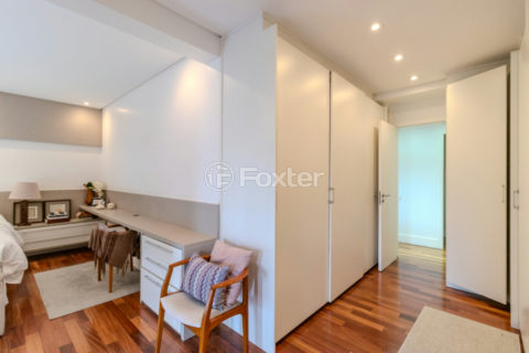 Image 34 - 1029589