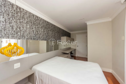 Image 32 - 1029643