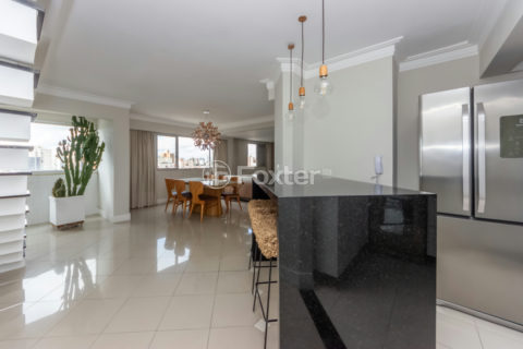 Image 7 - 1029643