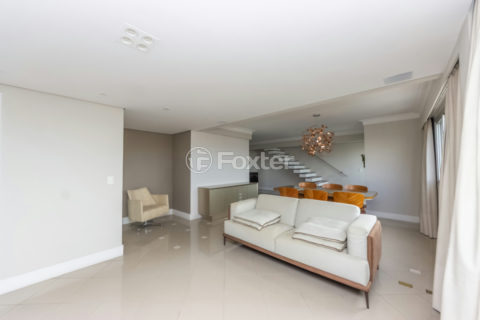 Image 3 - 1029643