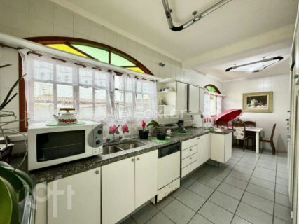 Image 3 - 1029676