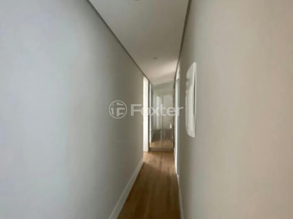 Image 6 - 1029756