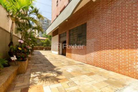 Image 28 - 1029843