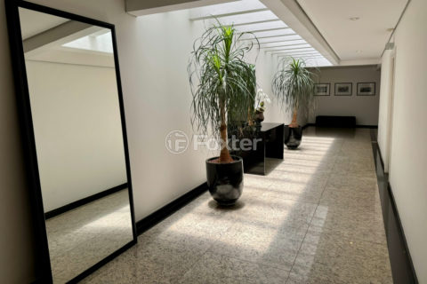 Image 62 - 1029844