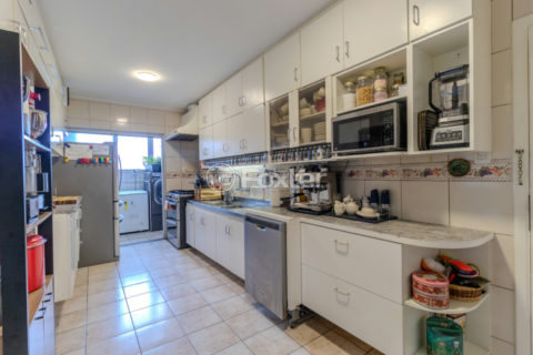 Image 4 - 1029857