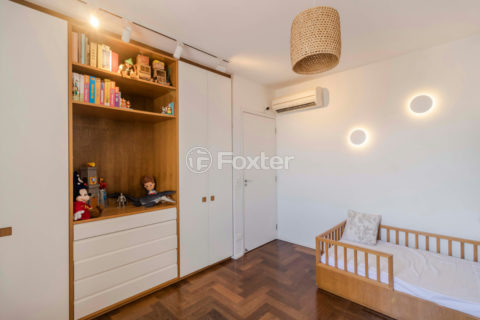 Image 37 - 1029872