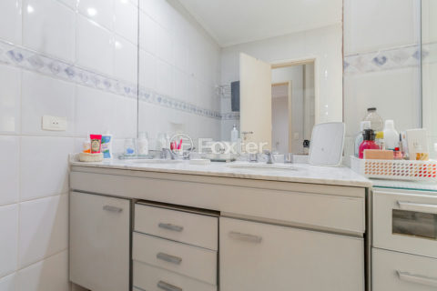 Image 30 - 1029874