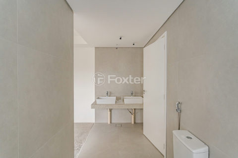 Image 47 - 1029896