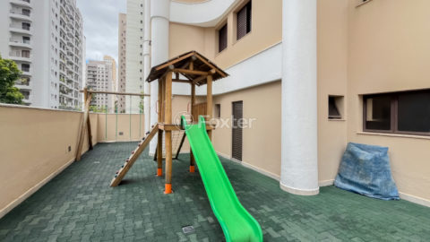 Image 37 - 1029939