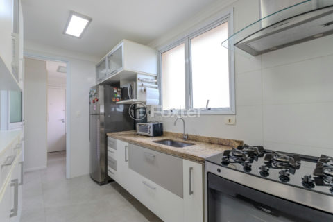 Image 20 - 1029940
