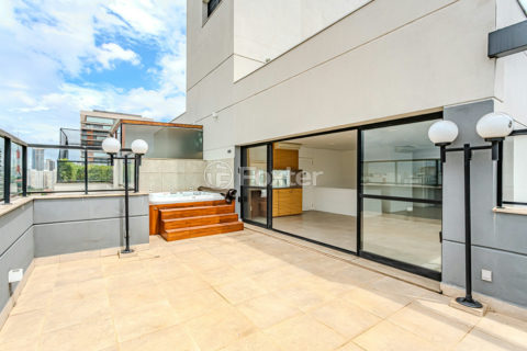 Image 32 - 1029946