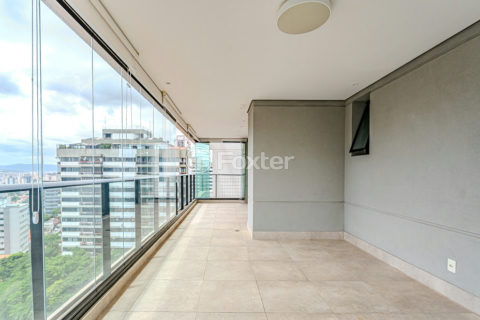 Image 4 - 1029946