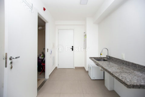 Image 6 - 1029948
