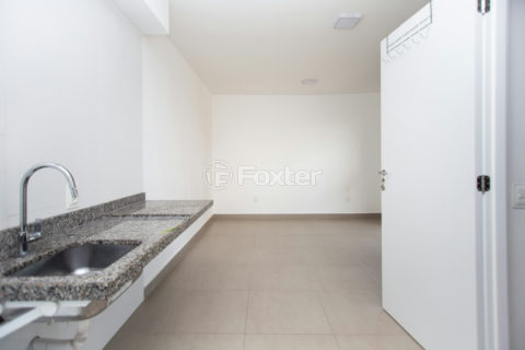 Image 5 - 1029948