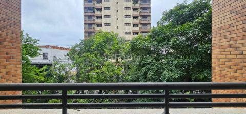 Image 13 - 1030000
