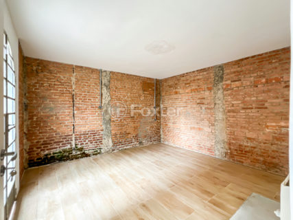 Image 70 - 1030007