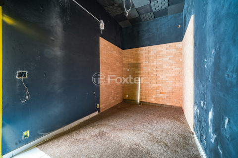 Image 71 - 1030007