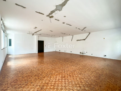Image 37 - 1030007