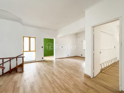 Image 7 - 1030007