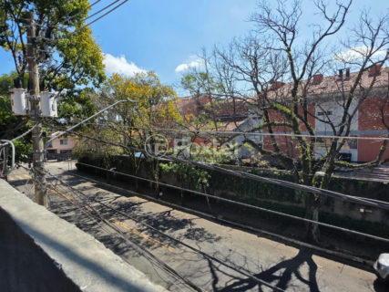 Image 7 - 1030008