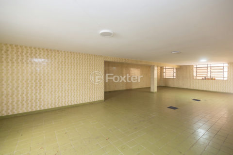 Image 27 - 1030017