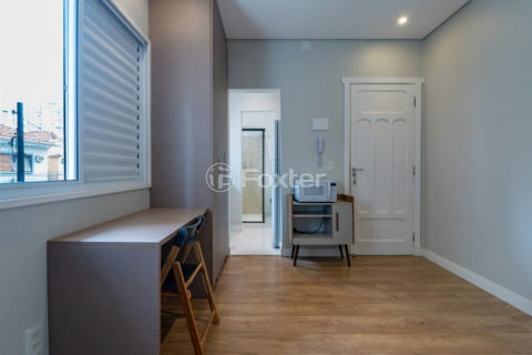 Image 3 - 1030018
