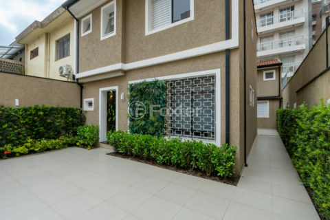 Image 37 - 1030018