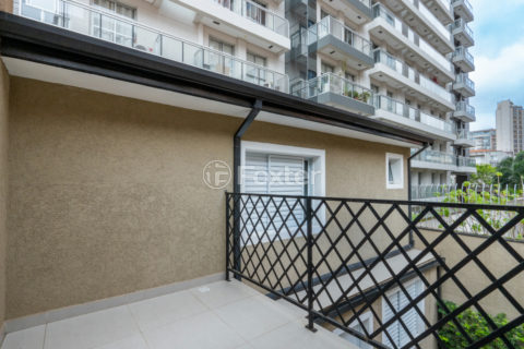 Image 31 - 1030018