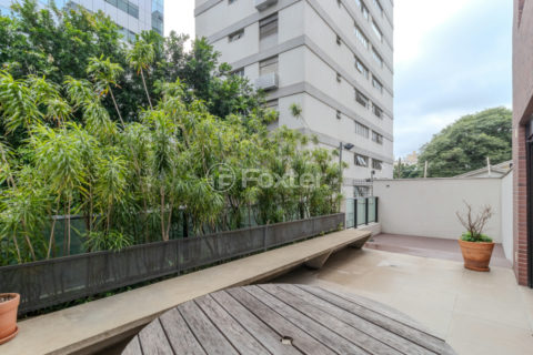 Image 8 - 1030020