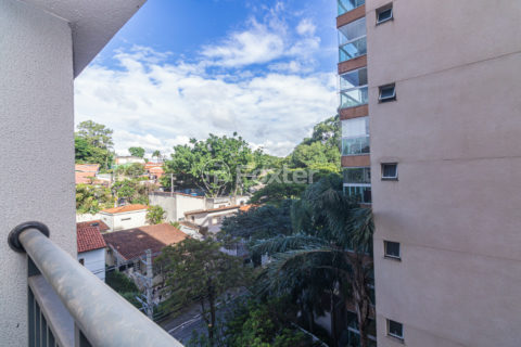 Image 15 - 1030027