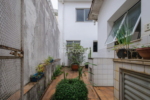 Image 35 - 1030031