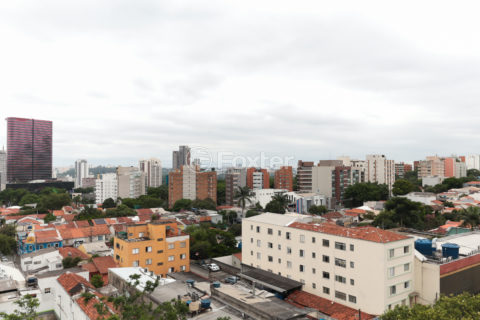 Image 8 - 1030033