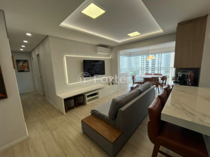 Image 2 - 1030037