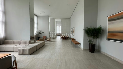 Image 37 - 1030039
